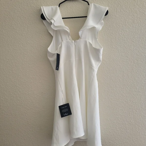 Lulu's NWT Divine Darling White Ruffled Skater Dress size M - Picture 7 of 9